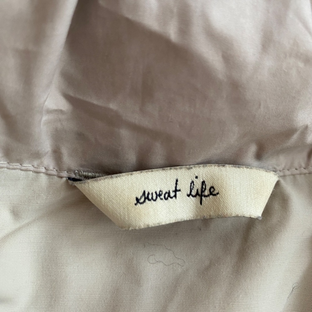 Lululemon Down Spring Coat – Women’s – Neutral Color – Lightweight & Warm - XS - Picture 6 of 11